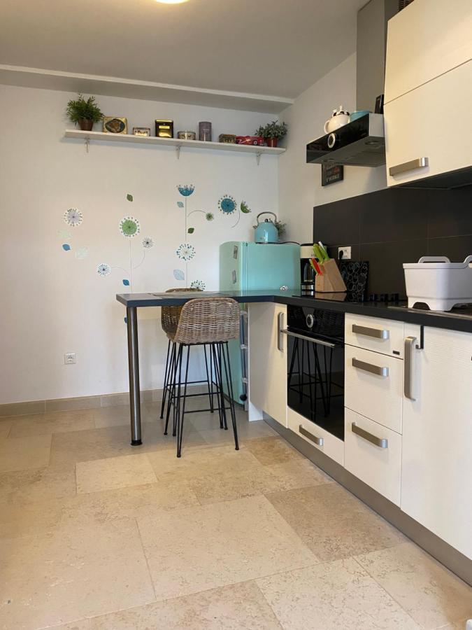 Apartment Paris Njivice Kültér fotó