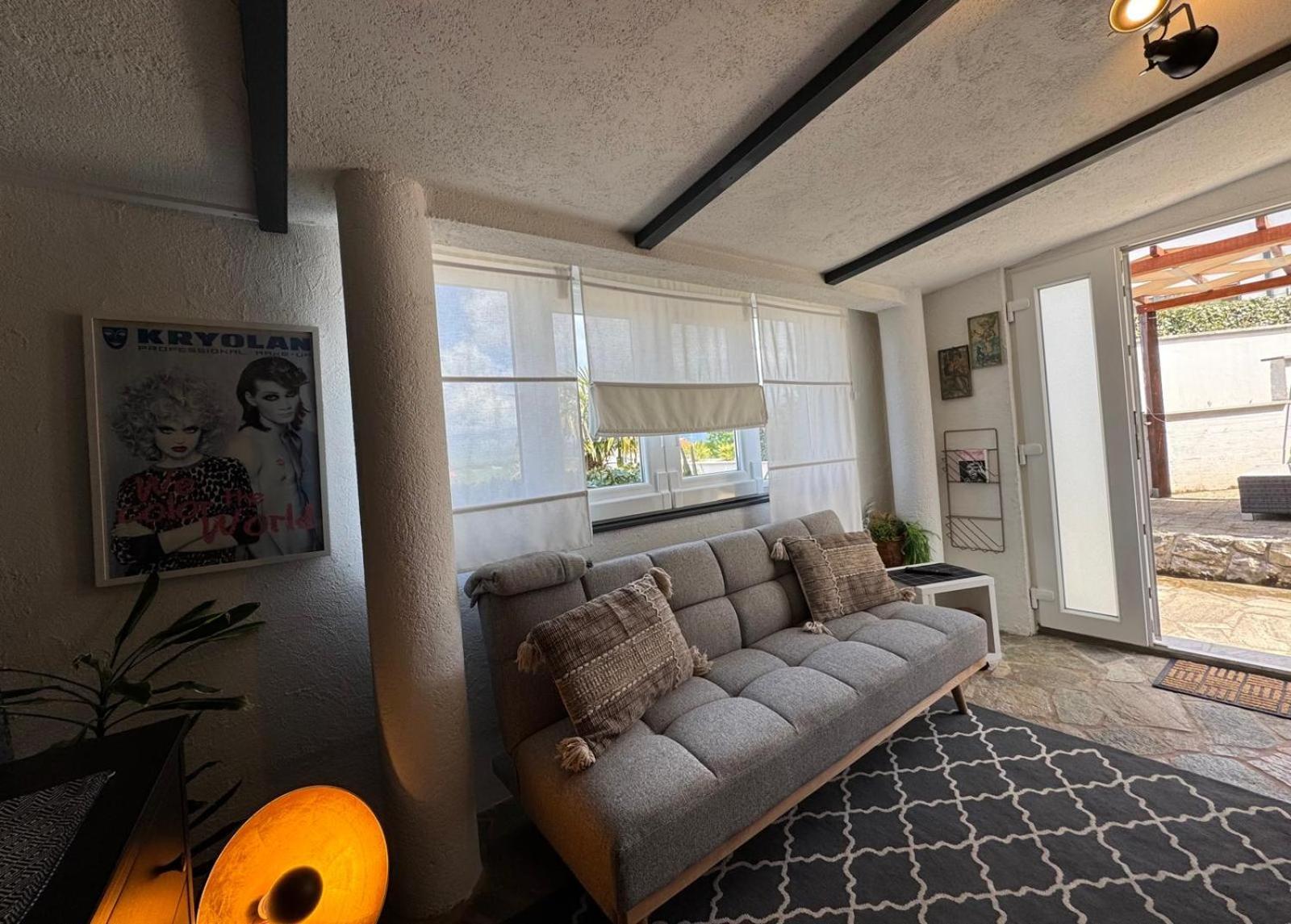 Apartment Paris Njivice Kültér fotó